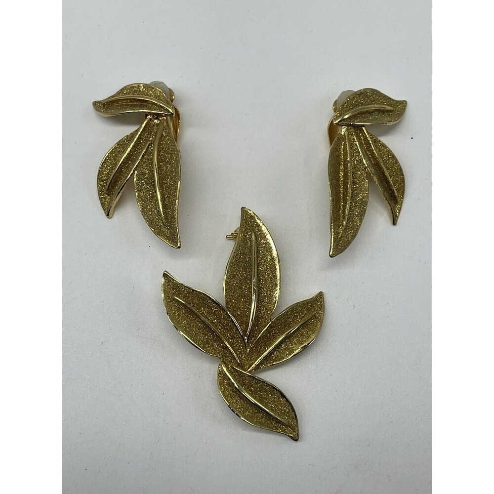 Gold Leaf Brooch & Matching Clip Earrings